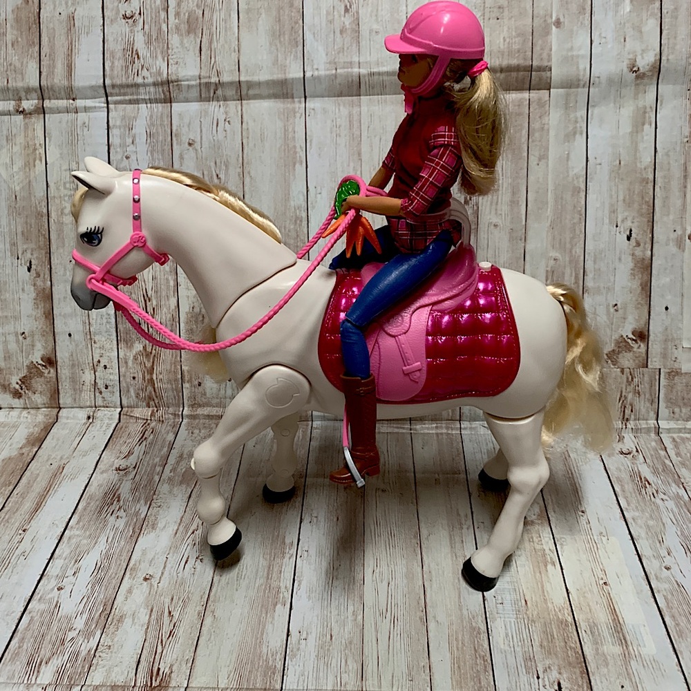 2016 Barbie Dream Horse
